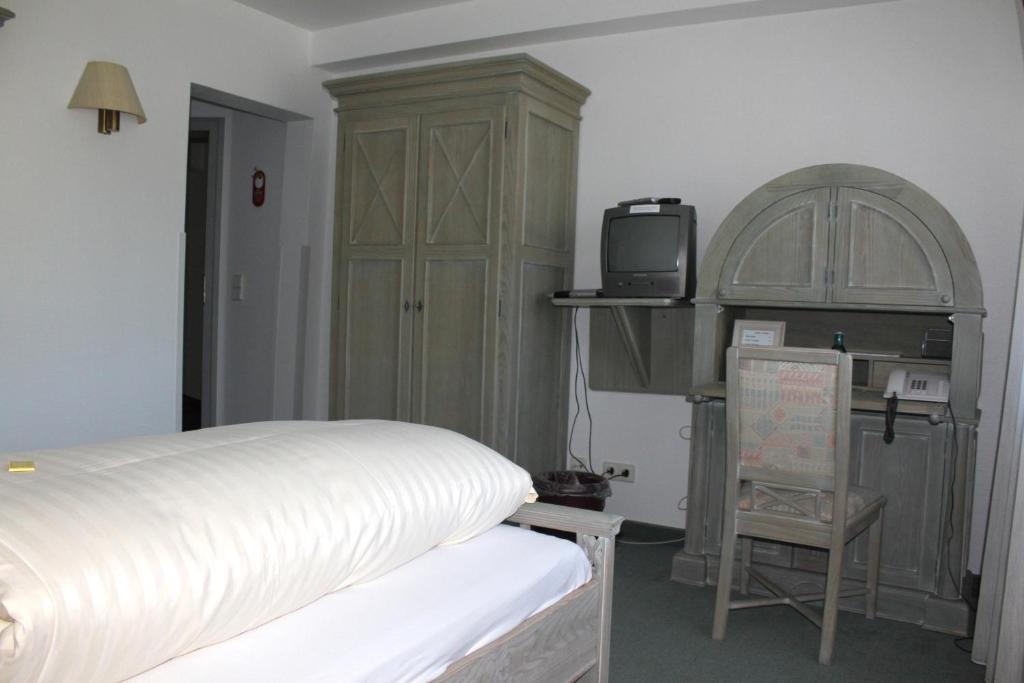Schloss Neuburg Hotel Mosbach  Habitación foto