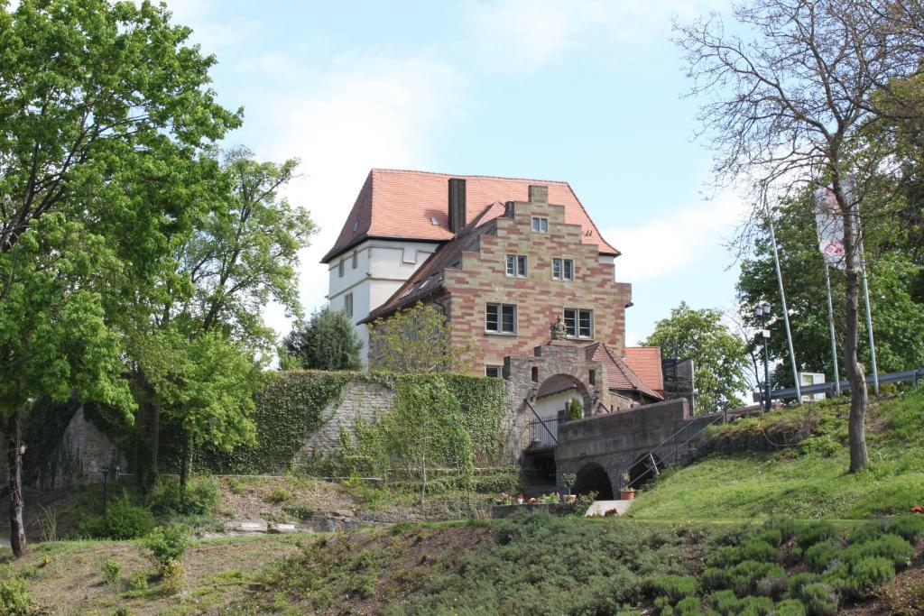 Schloss Neuburg Hotel Mosbach  Exterior foto